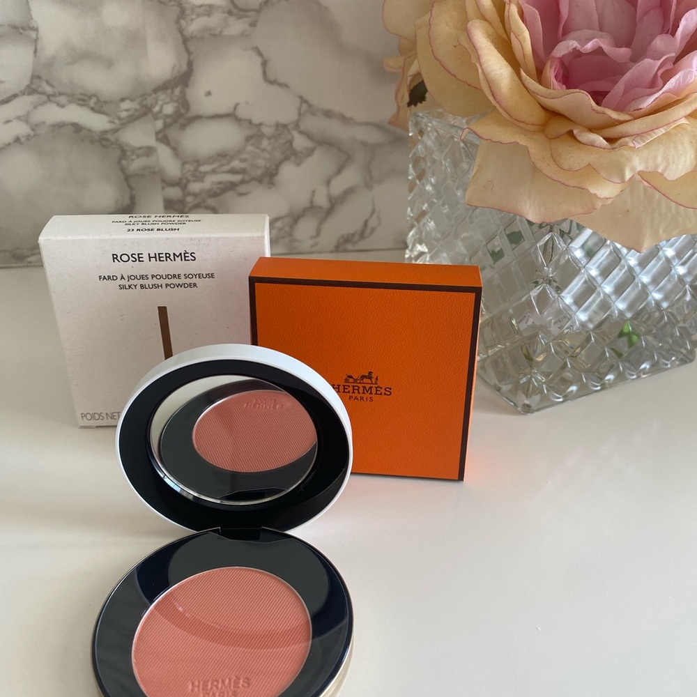 Brand New silky blush powder - 23 ROSE BLUSH